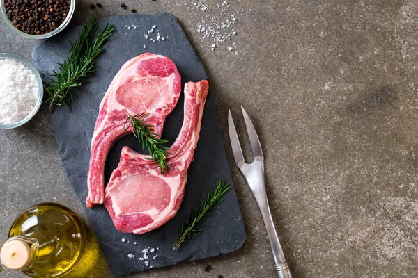 domuz pirzolası ham