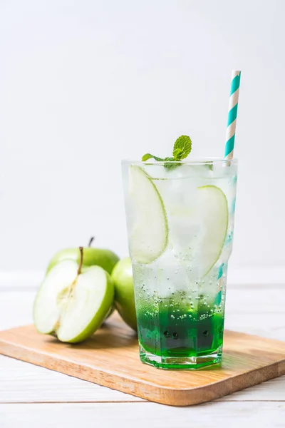 Grüner Apfel Soda — Stockfoto