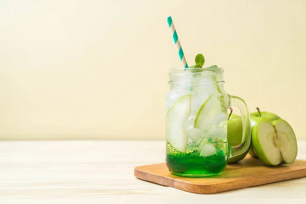 Soda de manzana verde — Foto de Stock