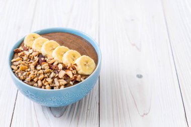 çikolata smoothies kase