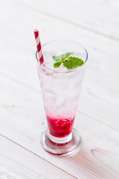 Iced aardbei soda — Stockfoto