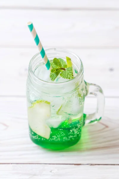 Grüner Apfel Soda — Stockfoto