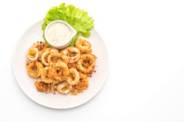 Kızarmış squids ve soslu ahtapot (kalamar)