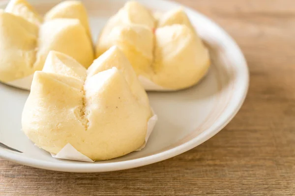 Gedämpftes Brötchen - chinesisch — Stockfoto