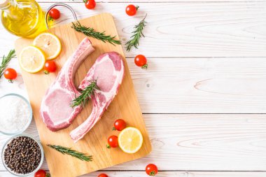 domuz pirzolası ham