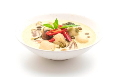 Balık topu ile yeşil köri