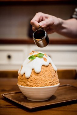 Tay süt çay buz tıraş