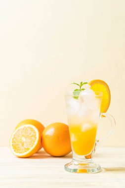 soda ile portakal suyu