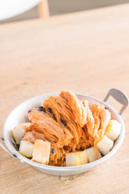 Süt çay buz tıraş