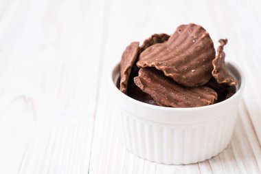 patates cipsi çikolata ile