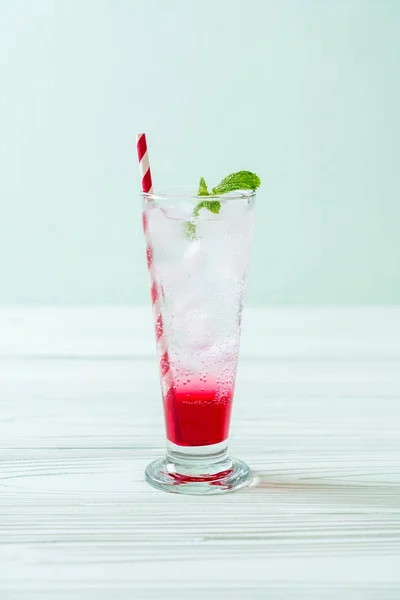 Iced aardbei soda — Stockfoto