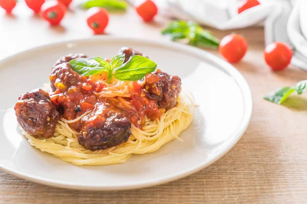 Espaguetis con albóndigas — Foto de Stock