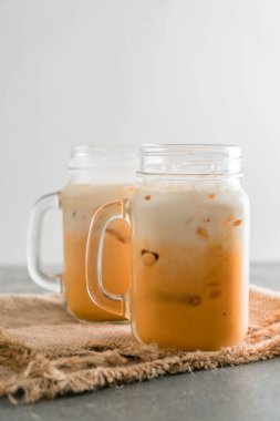 Tay süt çay