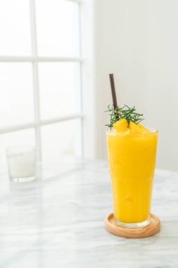 Mango smoothies cam