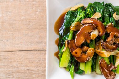 İstiridye soslu kızarmış Hong Kong Kale heyecan