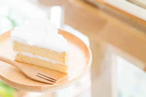 Gâteau de noix de coco sur assiette — Photo