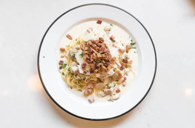 Spagetti carbonara makarna