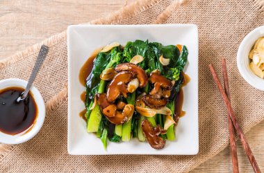 İstiridye soslu kızarmış Hong Kong Kale heyecan