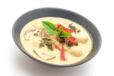 Balık topu ile yeşil köri