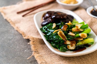 İstiridye soslu kızarmış Hong Kong Kale heyecan