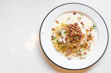 Spagetti carbonara makarna