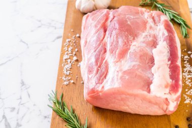 taze domuz ham filetosu