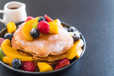 mix meyve ile gözleme