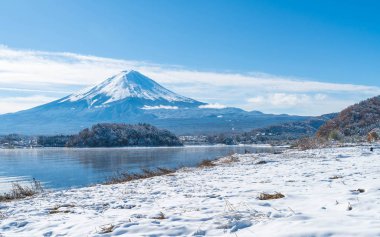 Dağ Fuji San Kawaguchiko Gölü.