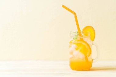 soda ile portakal suyu