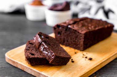 Çikolatalı browni kek