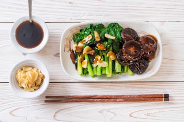 İstiridye soslu kızarmış Hong Kong Kale heyecan