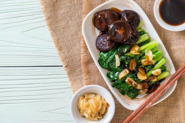 İstiridye soslu kızarmış Hong Kong Kale heyecan