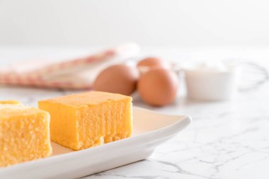 Ev yapımı turuncu kek