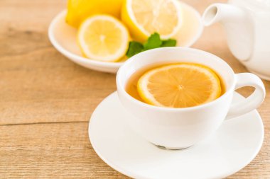 sıcak limonlu çay