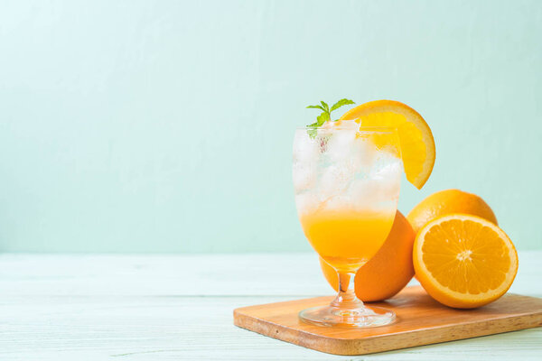 orange juice with soda