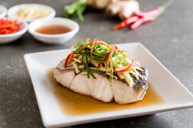 soya sosu Snapper balık buğulama