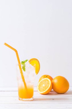 soda ile portakal suyu