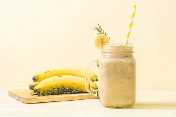 Smoothies banane verre — Photo