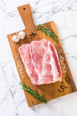 taze domuz ham filetosu