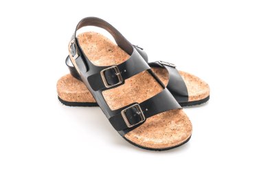 Erkek deri sandalet beyaz arka plan üzerinde