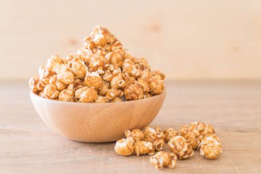 Patlamış Mısır ile karamel