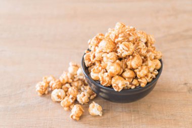 Patlamış Mısır ile karamel