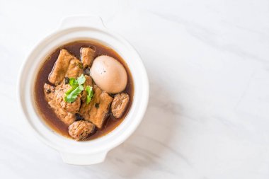 soya peyniri ile tatlı sos haşlanmış yumurta