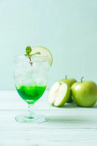 Soda de manzana verde — Foto de Stock