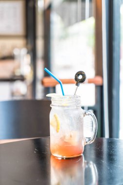 Ahududu ve limon soda cam