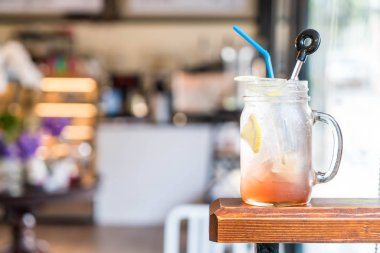 Ahududu ve limon soda cam