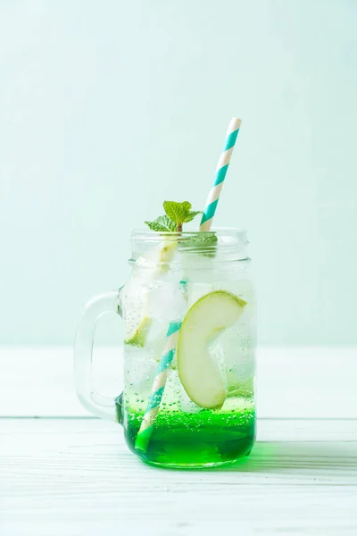 Zelené jablko soda — Stock fotografie