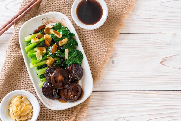 İstiridye soslu kızarmış Hong Kong Kale heyecan