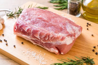 taze domuz ham filetosu