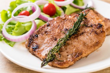 sebzeli ızgara domuz biftek